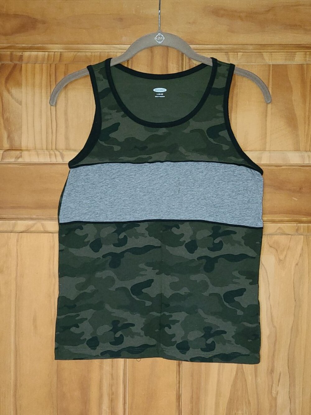 5/$20 Boys Old Navy Camouflaged Tank Top